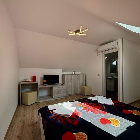 Calypso Rooms Făgăraş 외부 사진