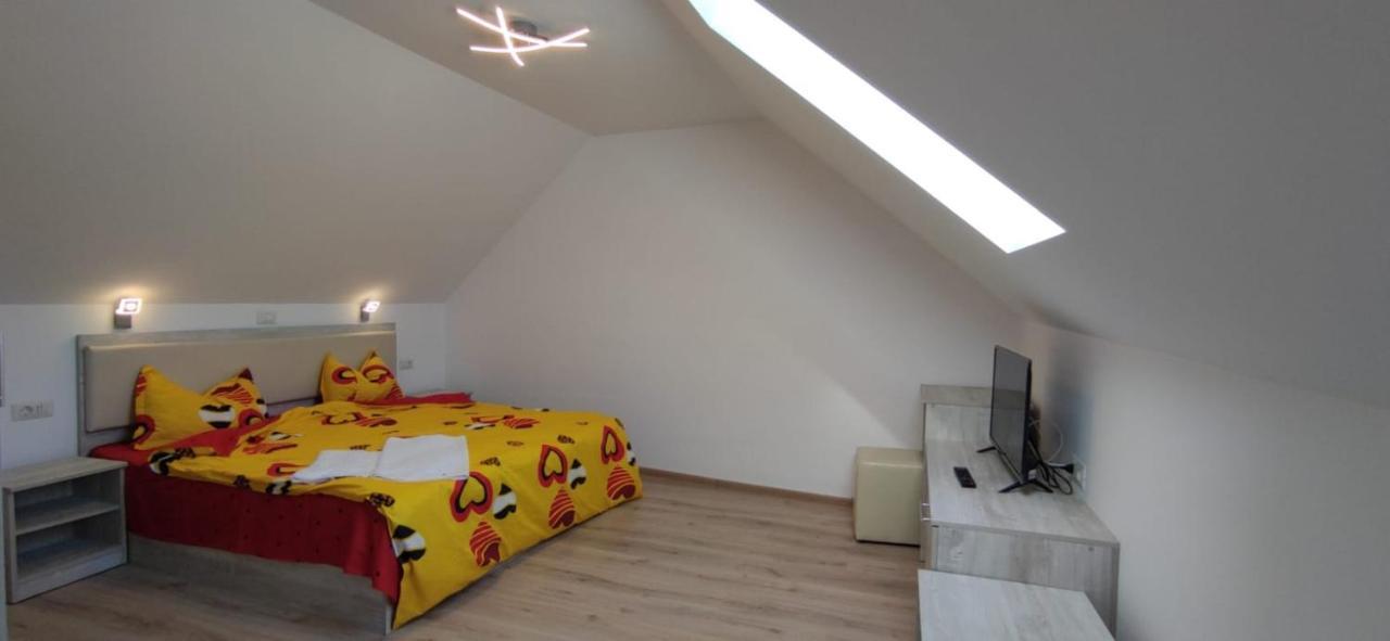 Calypso Rooms Făgăraş 외부 사진