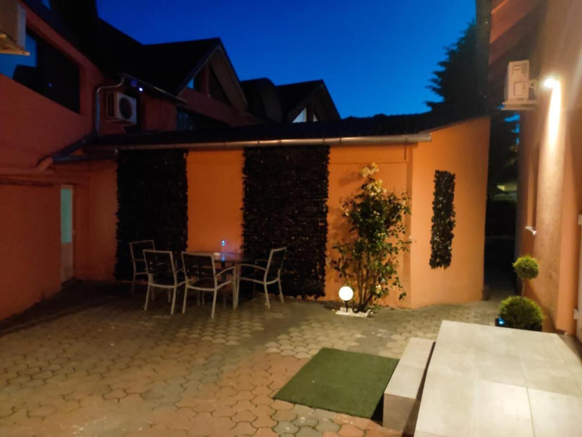 Calypso Rooms Făgăraş 외부 사진