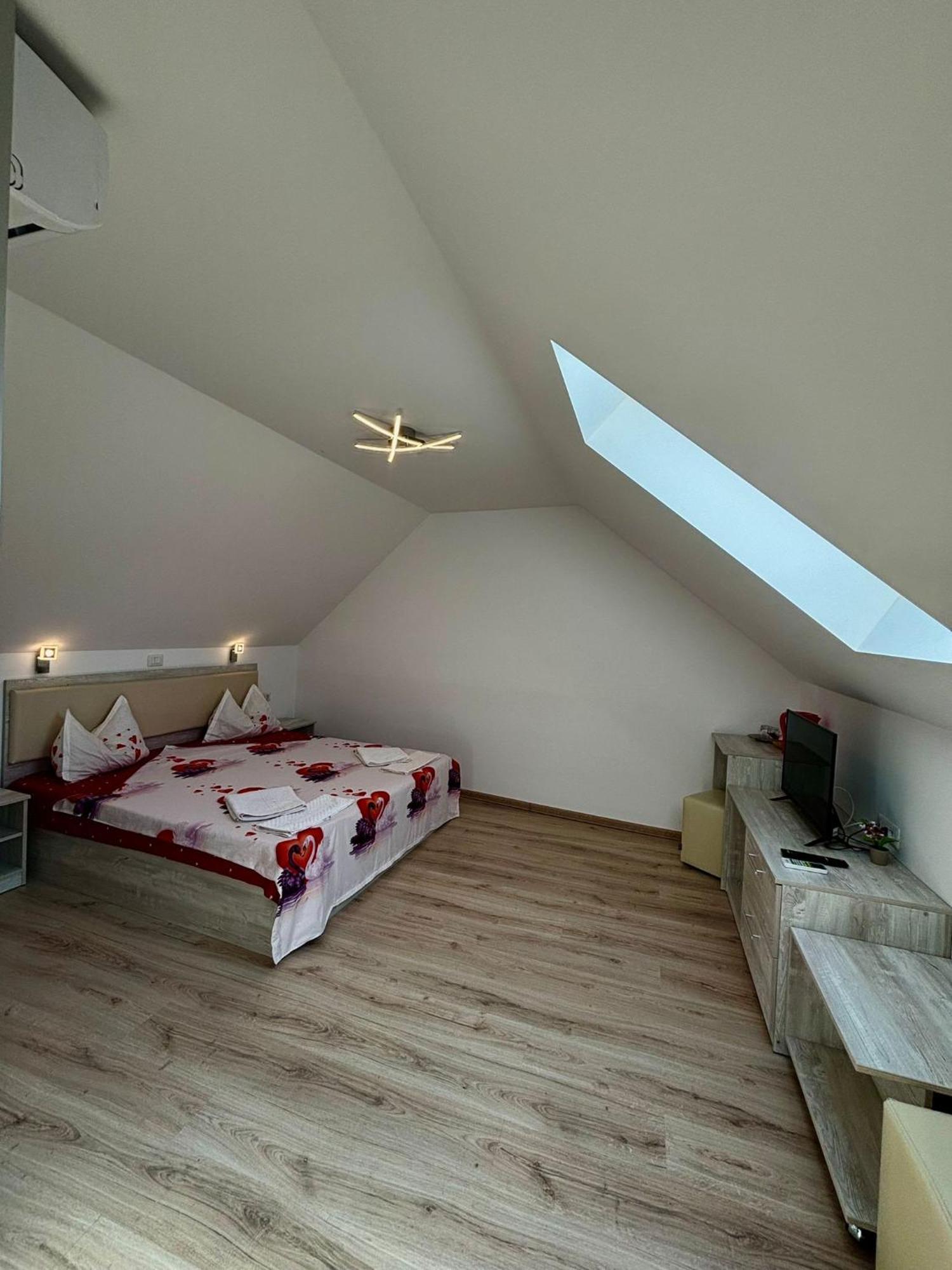 Calypso Rooms Făgăraş 외부 사진